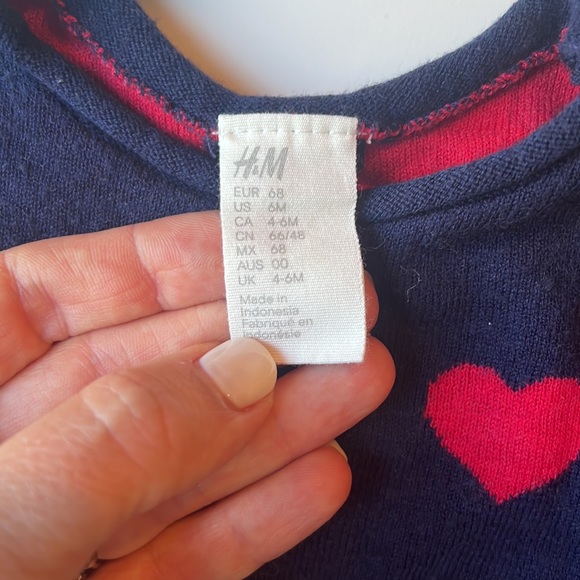 H&M Heart Sweater - Picture 3 of 4